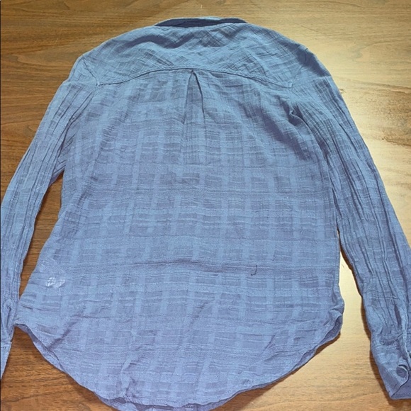 25 Aeropostale sheer collared top - Picture 3 of 7